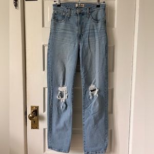 Madewell Perfect Vintage Straight Size 26 Distressed Knees